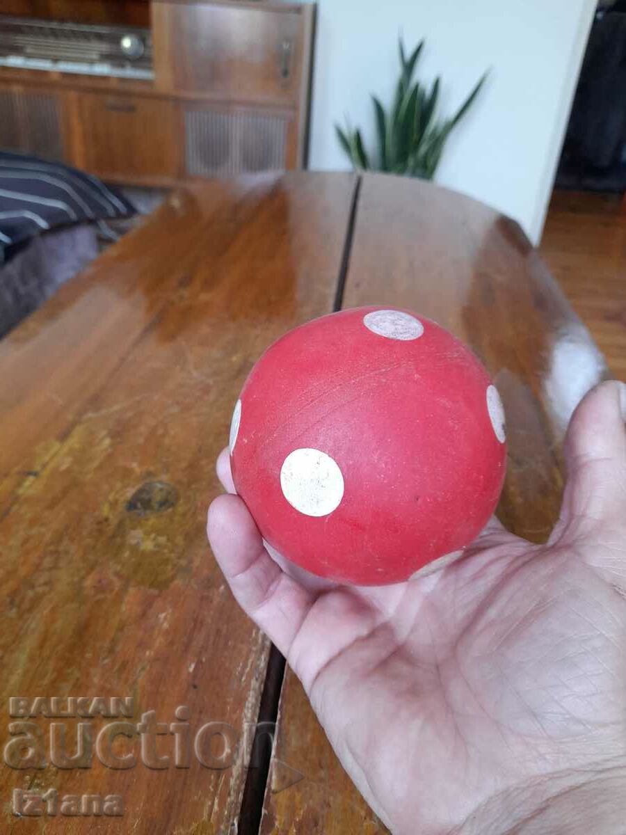 Auction  An old children's ball