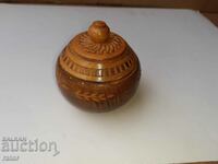 Old wooden salt and pepper shaker - 3-piece with thread