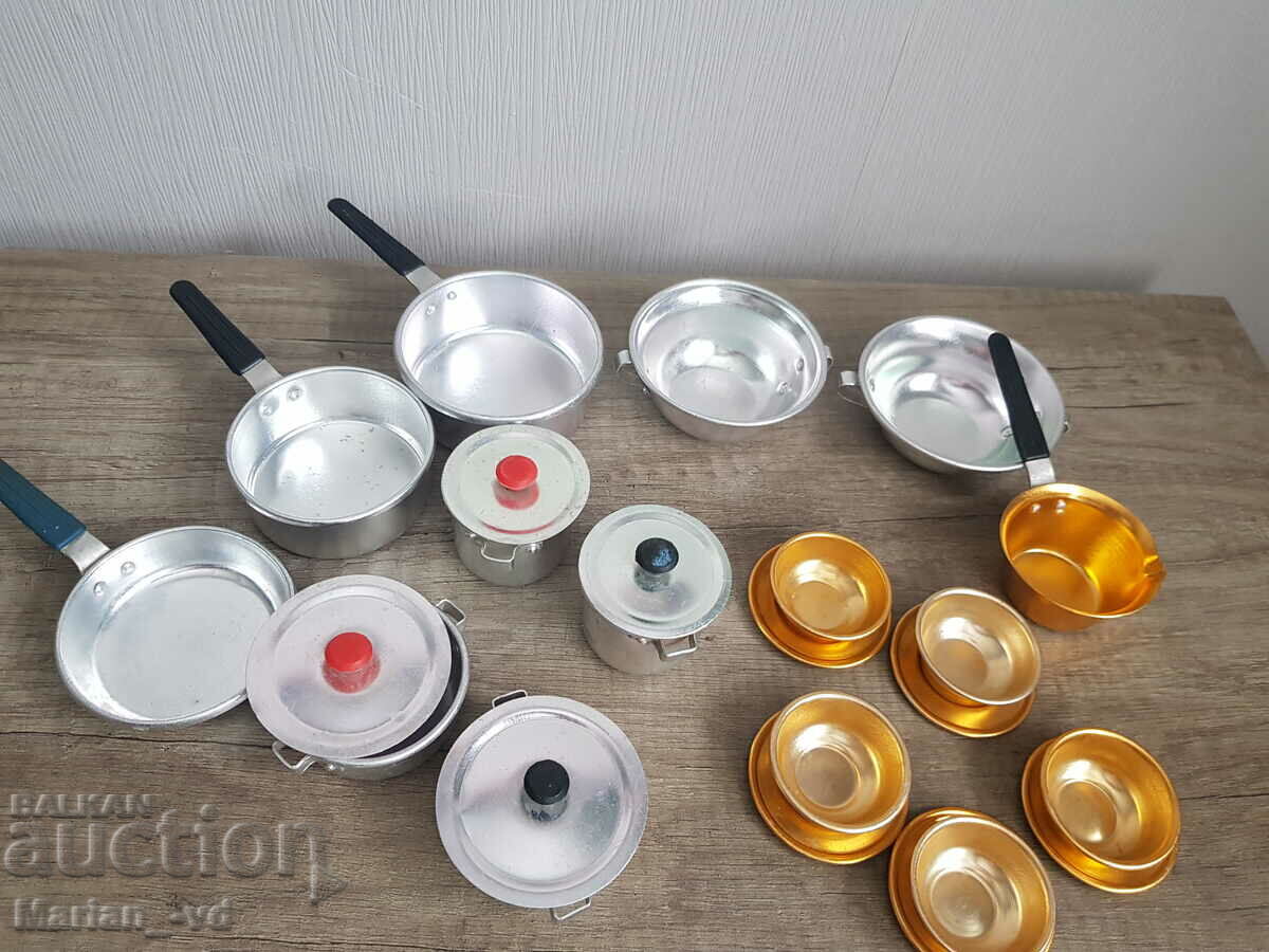 Children's social metal cookware set with price 50.00 BGN | € 25.56 Children's social metal cookware set with price 50.00 BGN | € 25.56