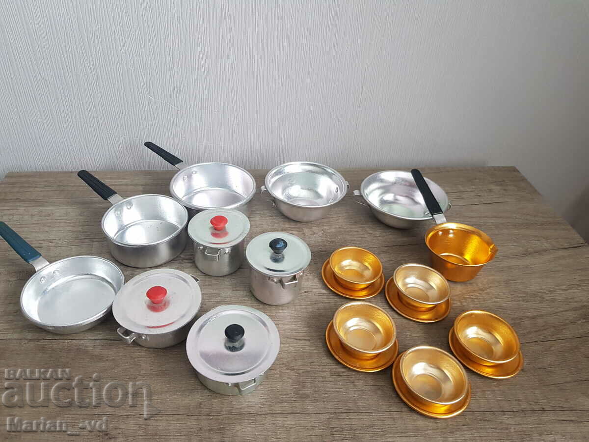 Auction Children's social metal cookware set Auction Children's social metal cookware set