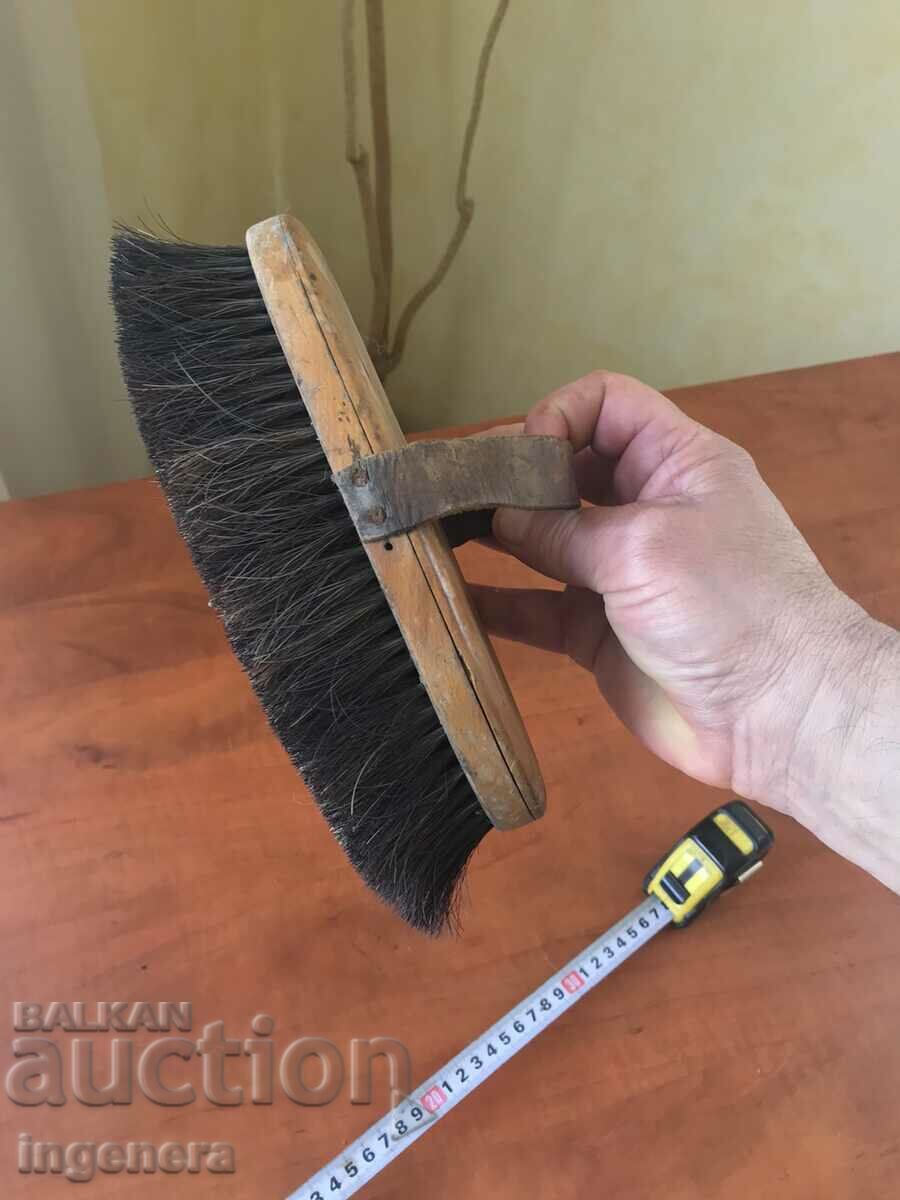SHOE SHINE BRUSH ANTIQUE WOOD EST. HAIR with price 15.00 BGN | € 7.67 SHOE SHINE BRUSH ANTIQUE WOOD EST. HAIR with price 15.00 BGN | € 7.67