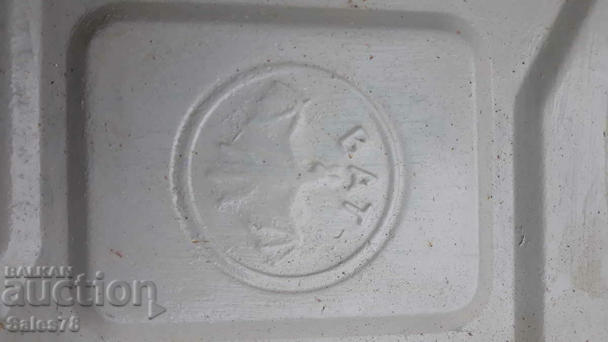 Παλαιά γερμανική τούμπα με τιμή 25.00 BGN | € 12.78 Παλαιά γερμανική τούμπα με τιμή 25.00 BGN | € 12.78