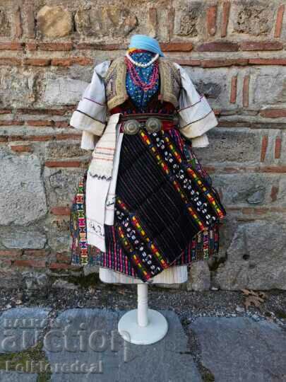 Комплетна народна носија од Овчеполскиот регион, уникат