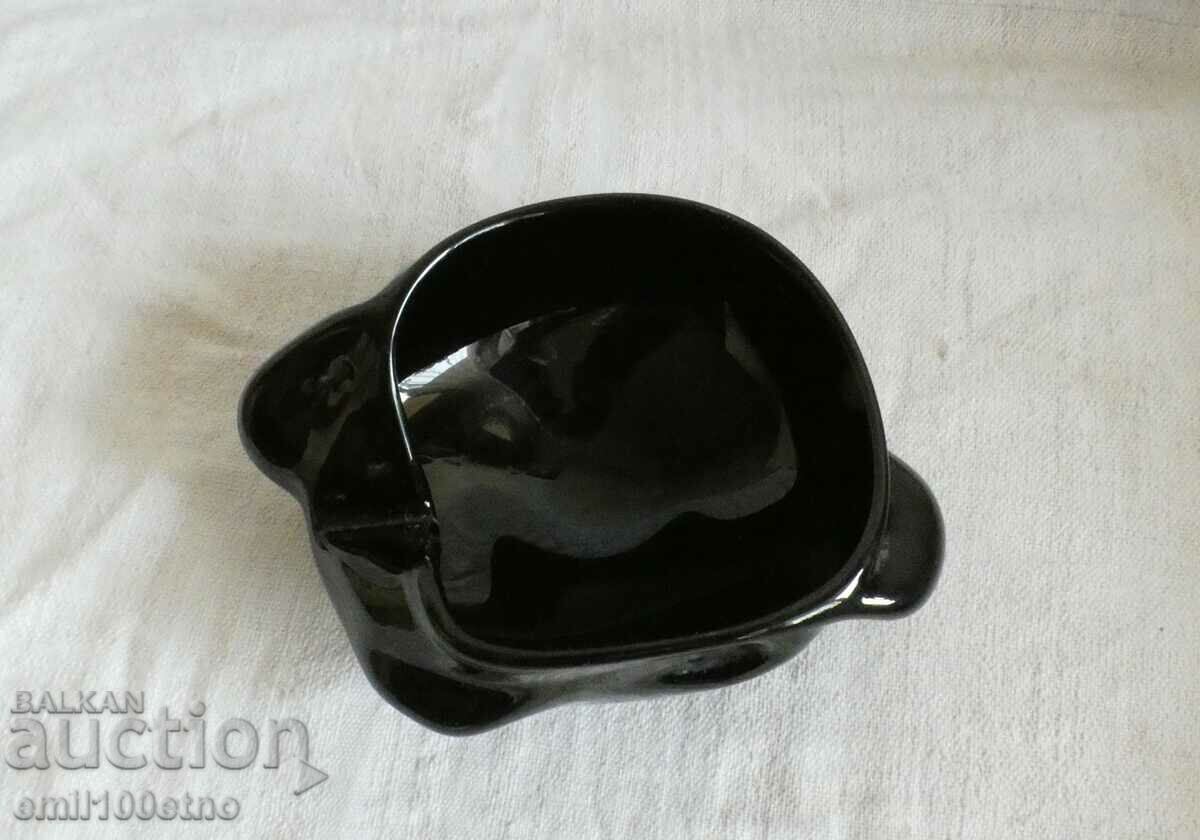 Ashtray massive colored glass handmade with price 8.00 BGN | € 4.09