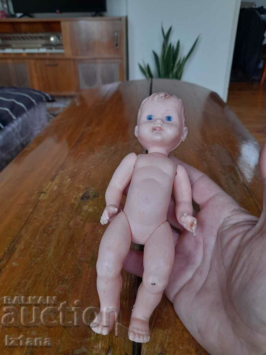Стара кукла бебе