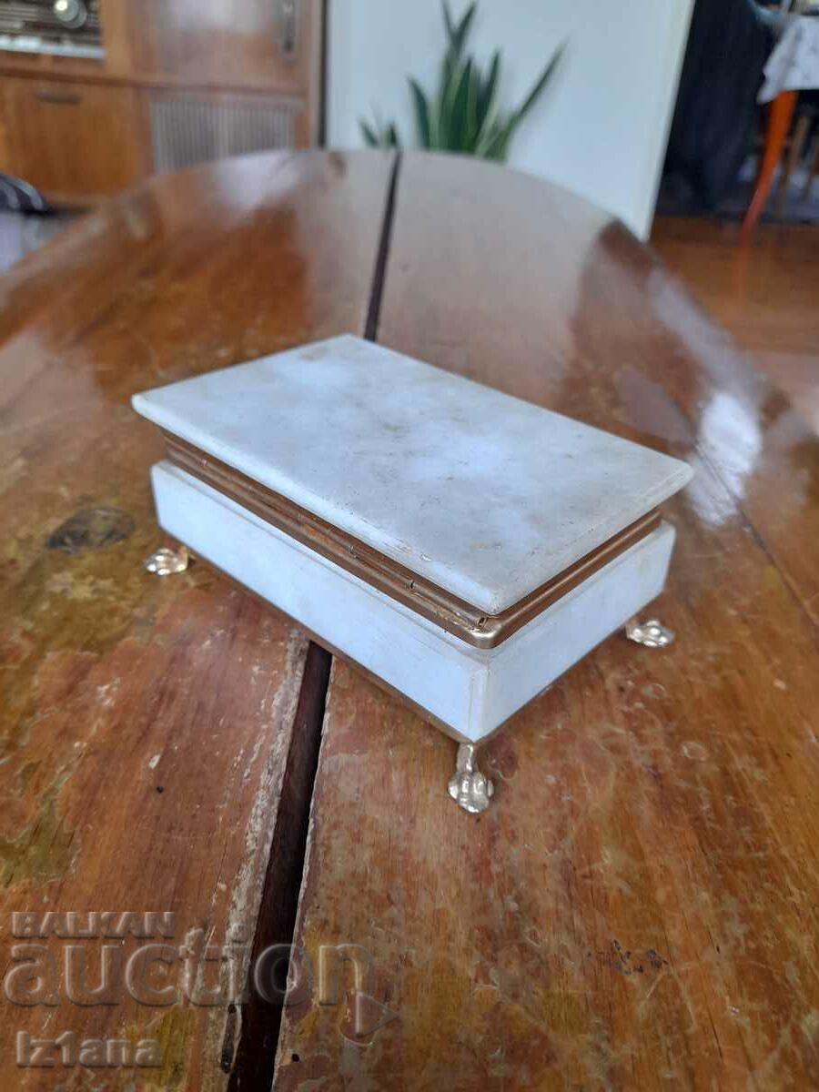 Delivery of Old marble jewelry box