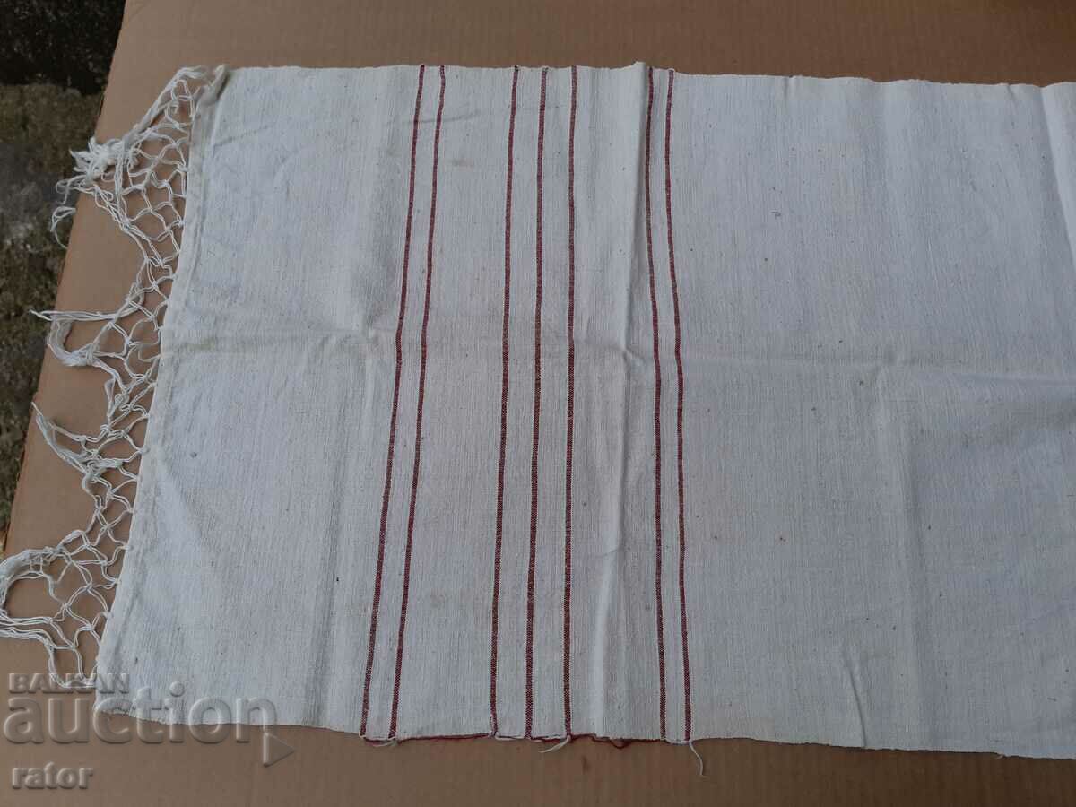 Доставка на Автентичен ръчно тъкан  месал .Носия