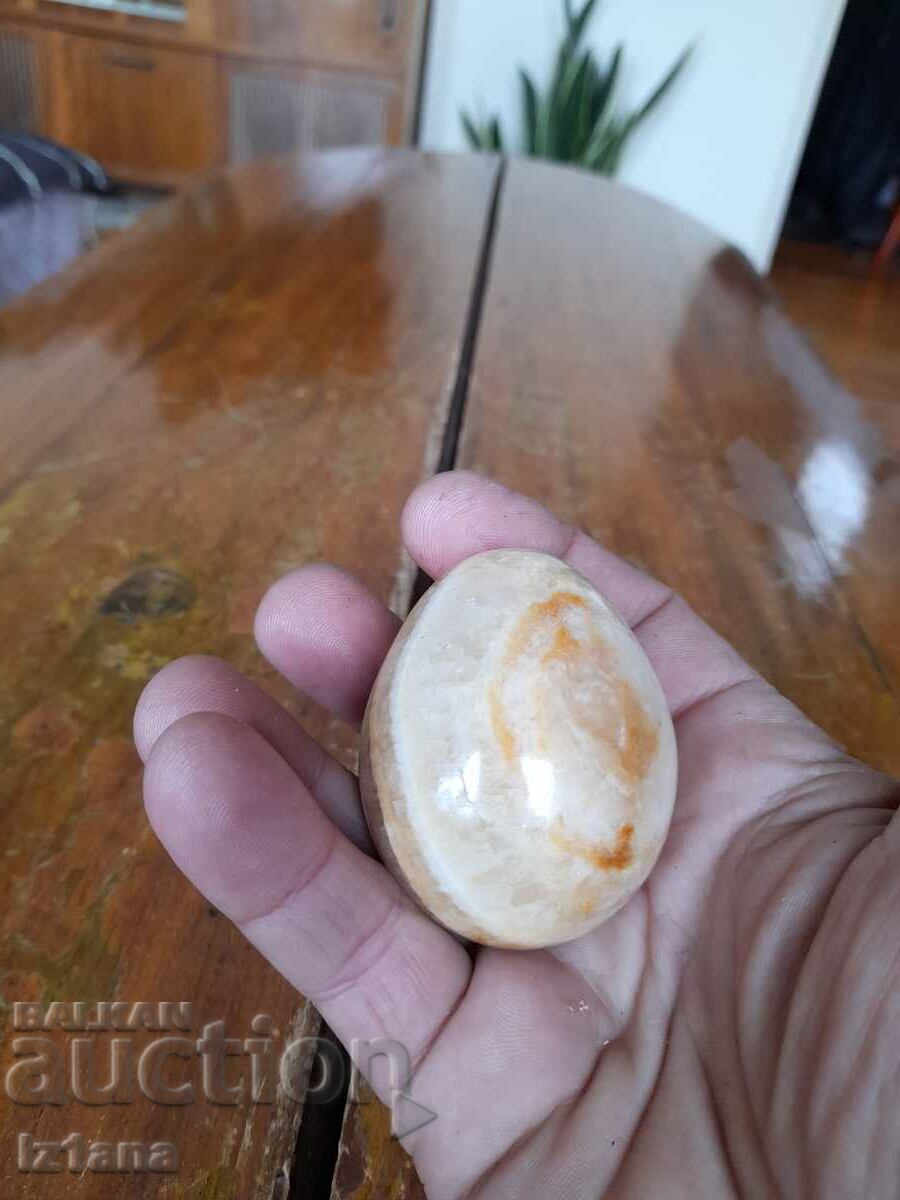 Auction  Old marbled egg