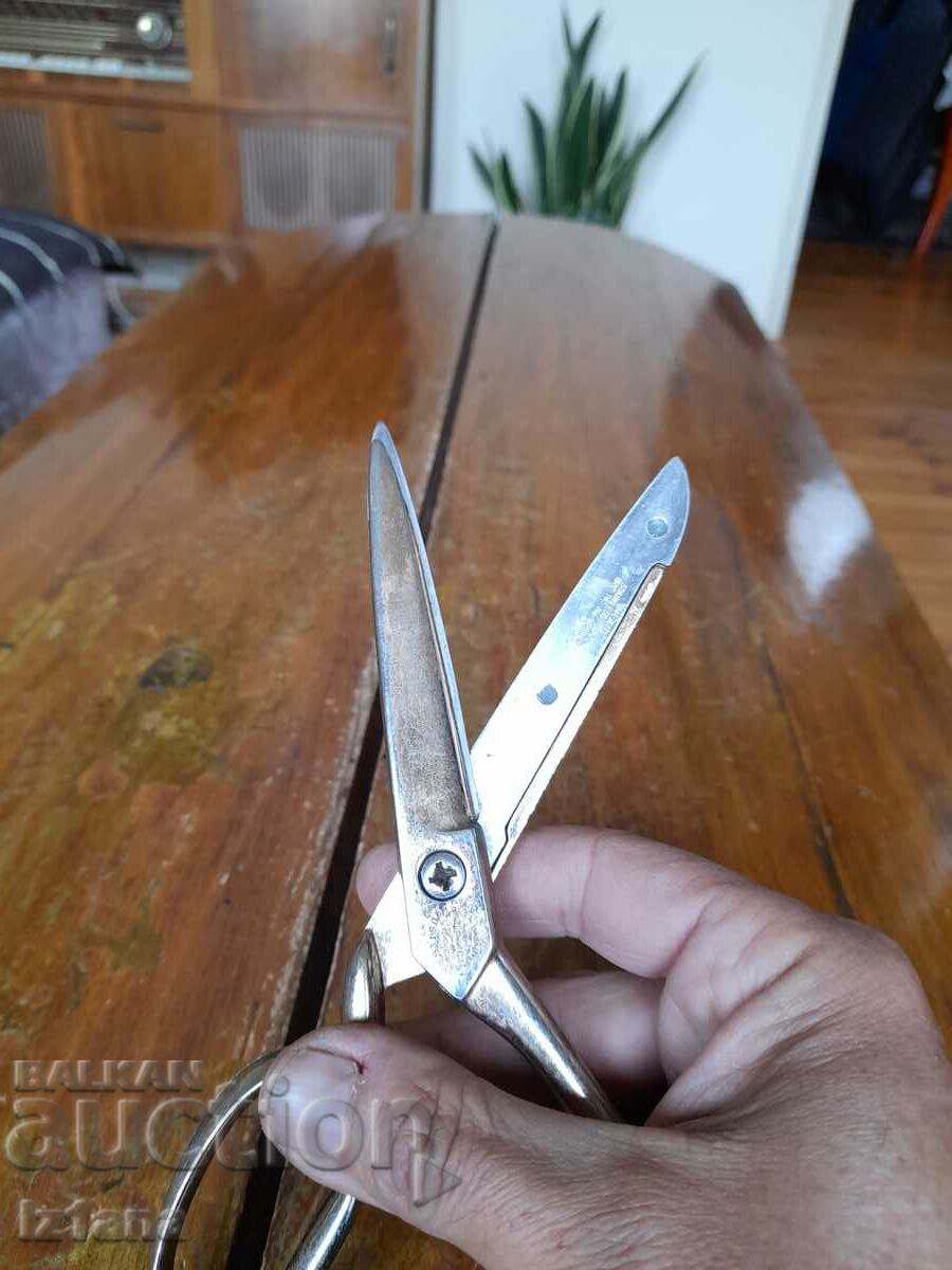 Delivery of Old scissors, Richards scissors, Golden Age Delivery of Old scissors, Richards scissors, Golden Age