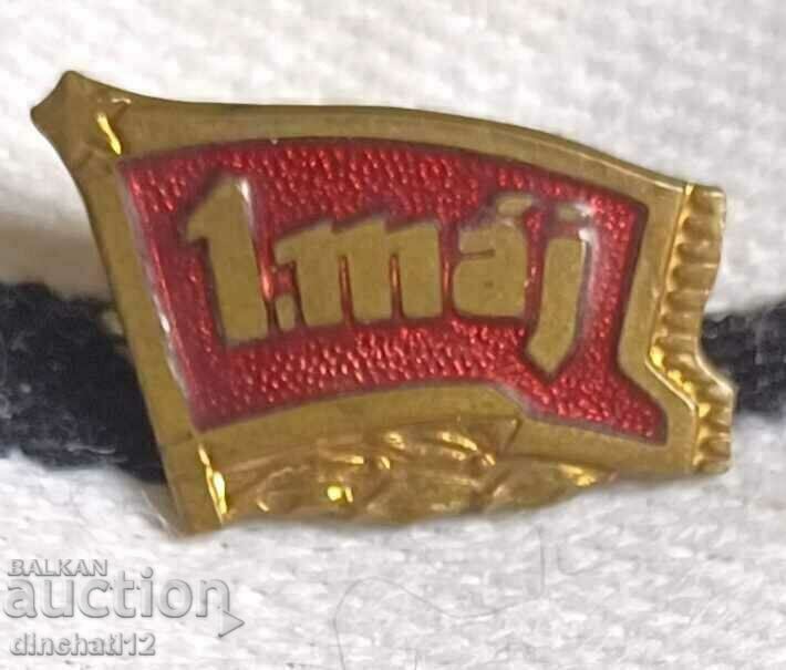 Auction  Old sign. MAY 1st - May 1st. 1 MAJ