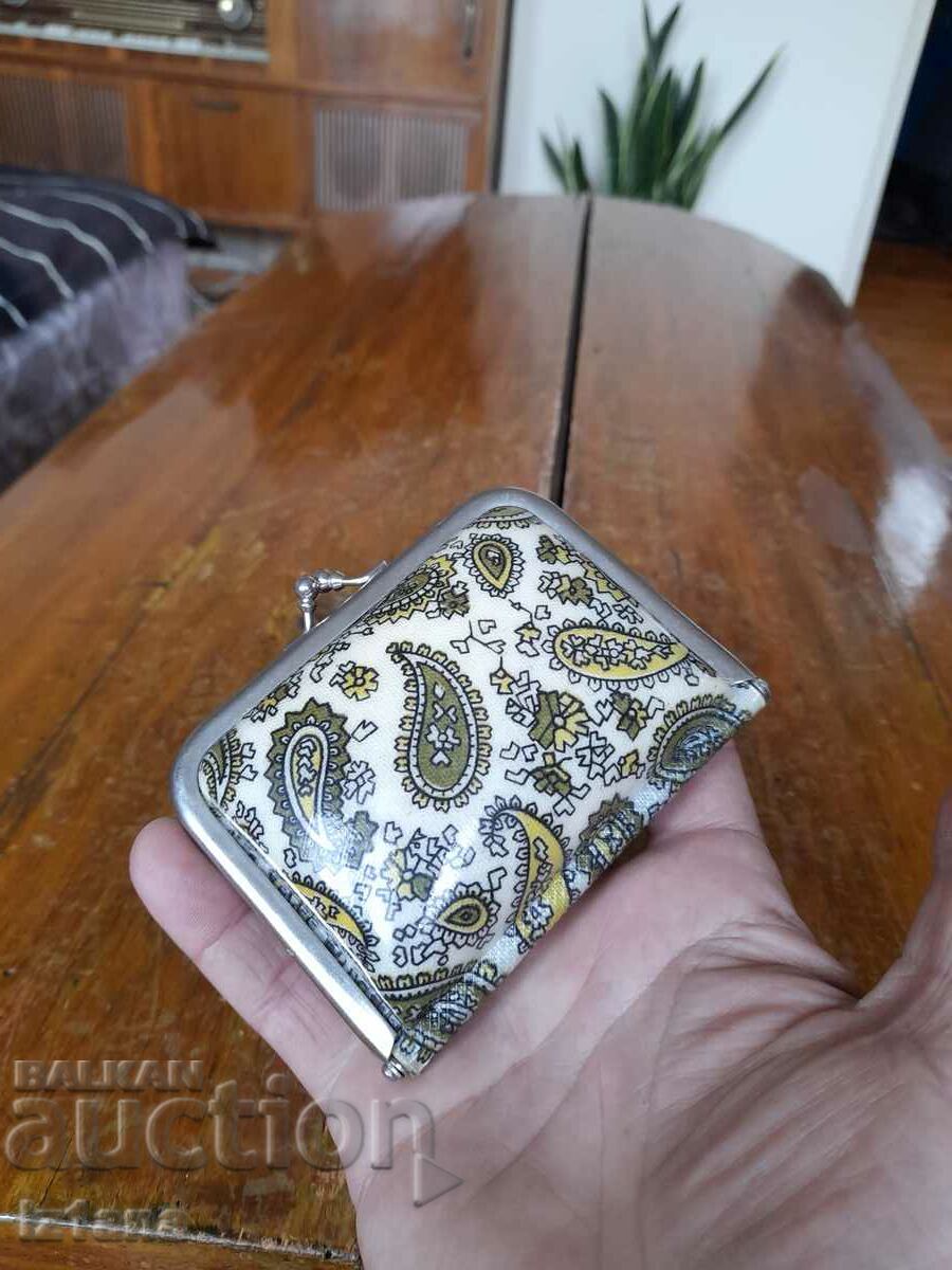 Доставка на Старо дамско портмоне Доставка на Старо дамско портмоне