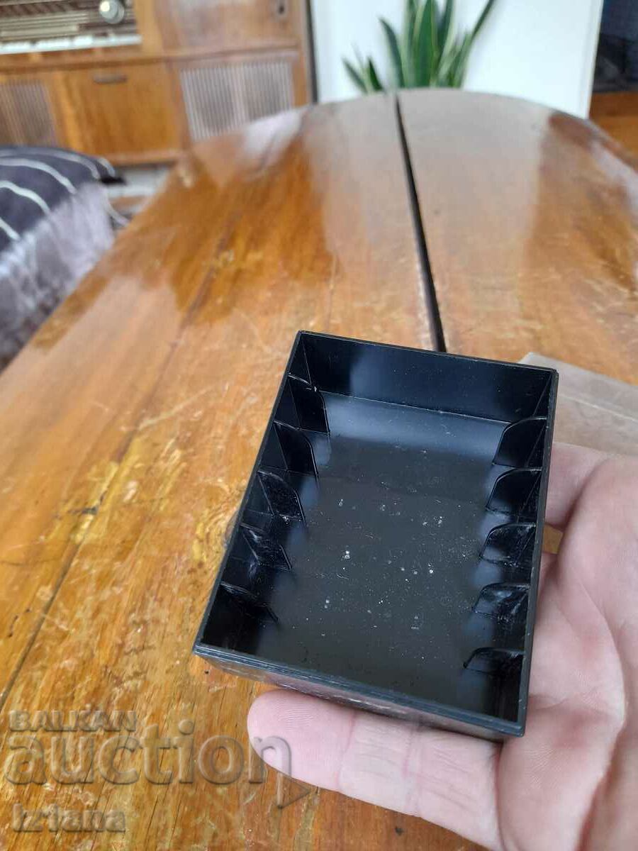 Παλιό κασετόφωνο, κουτί για κασέτες με τιμή 55.00 BGN | € 28.12 Παλιό κασετόφωνο, κουτί για κασέτες με τιμή 55.00 BGN | € 28.12