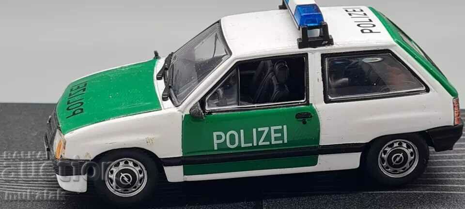 1:43 IXO OPEL CORSA POLICE POLICE TROLLEY MODEL - 7 1:43 IXO OPEL CORSA POLICE POLICE TROLLEY MODEL - 7