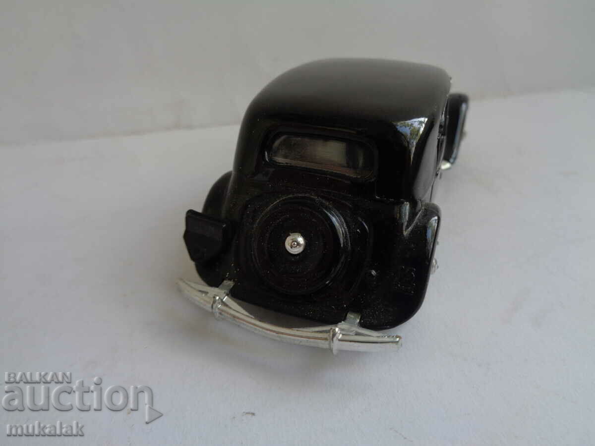 Delivery of 1:43 SOLIDO CITROEN 15 SIX TOY TROLLEY MODEL Delivery of 1:43 SOLIDO CITROEN 15 SIX TOY TROLLEY MODEL