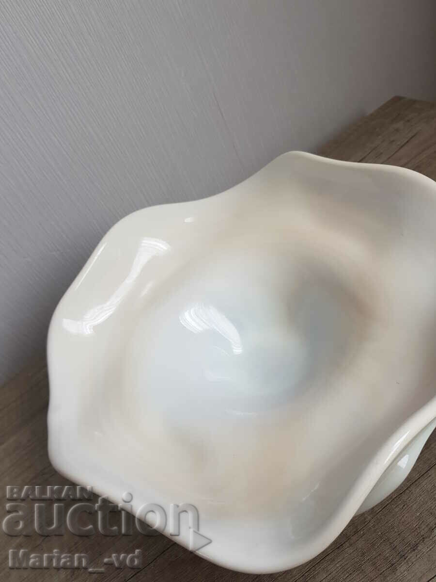 Antique porcelain fruit bowl with price 50.00 BGN | € 25.56 Antique porcelain fruit bowl with price 50.00 BGN | € 25.56
