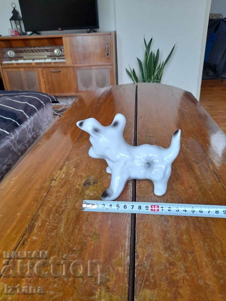 Auction Porcelain figurine Dog Auction Porcelain figurine Dog