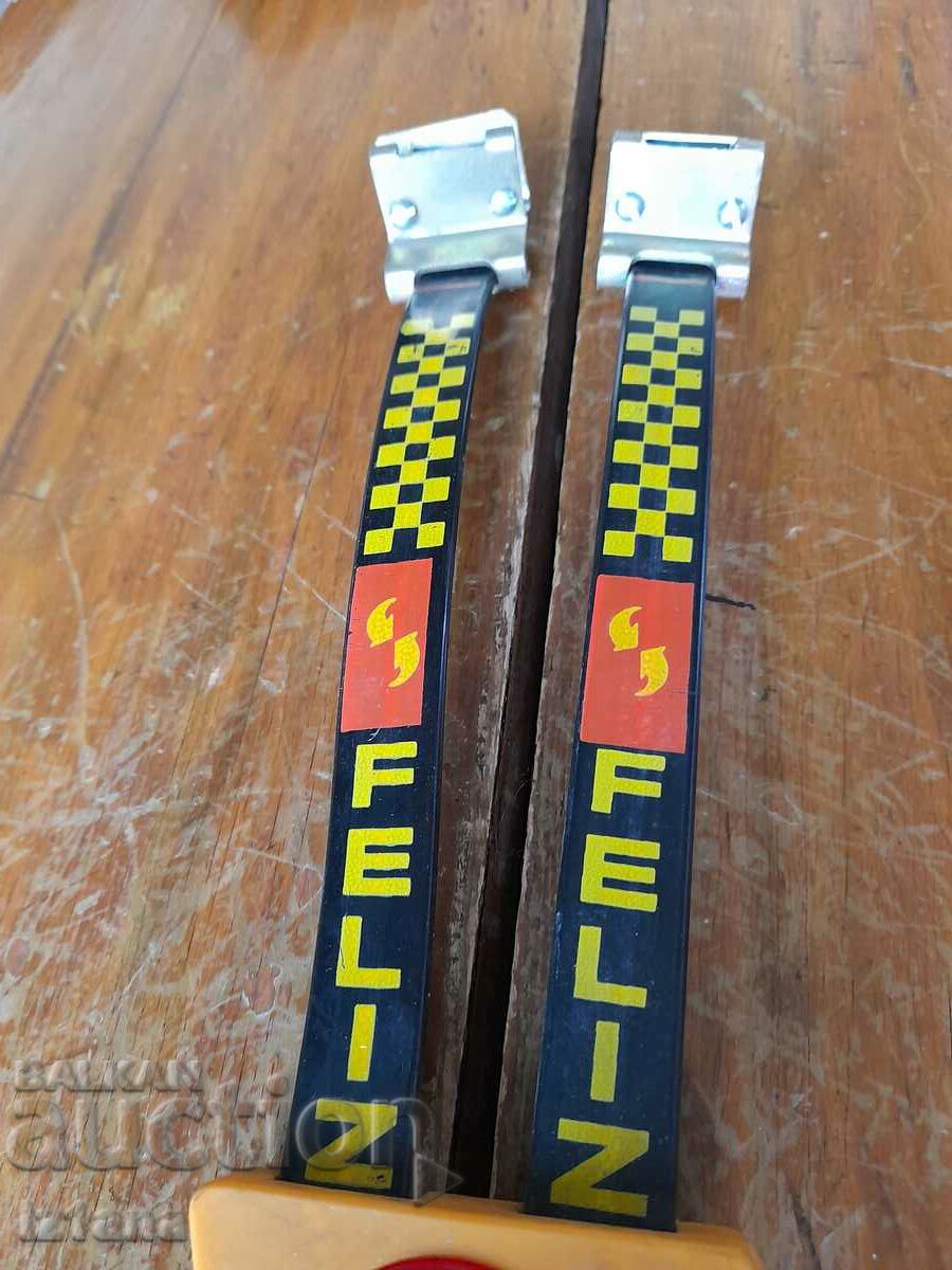 Auction Old car Antistatic Auction Old car Antistatic