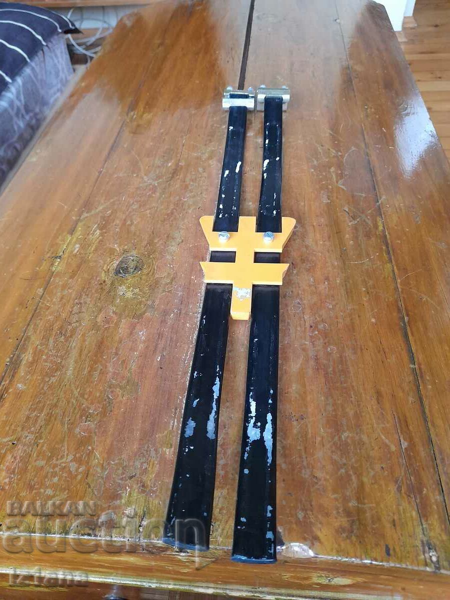 Old car Antistatic - 5 Old car Antistatic - 5