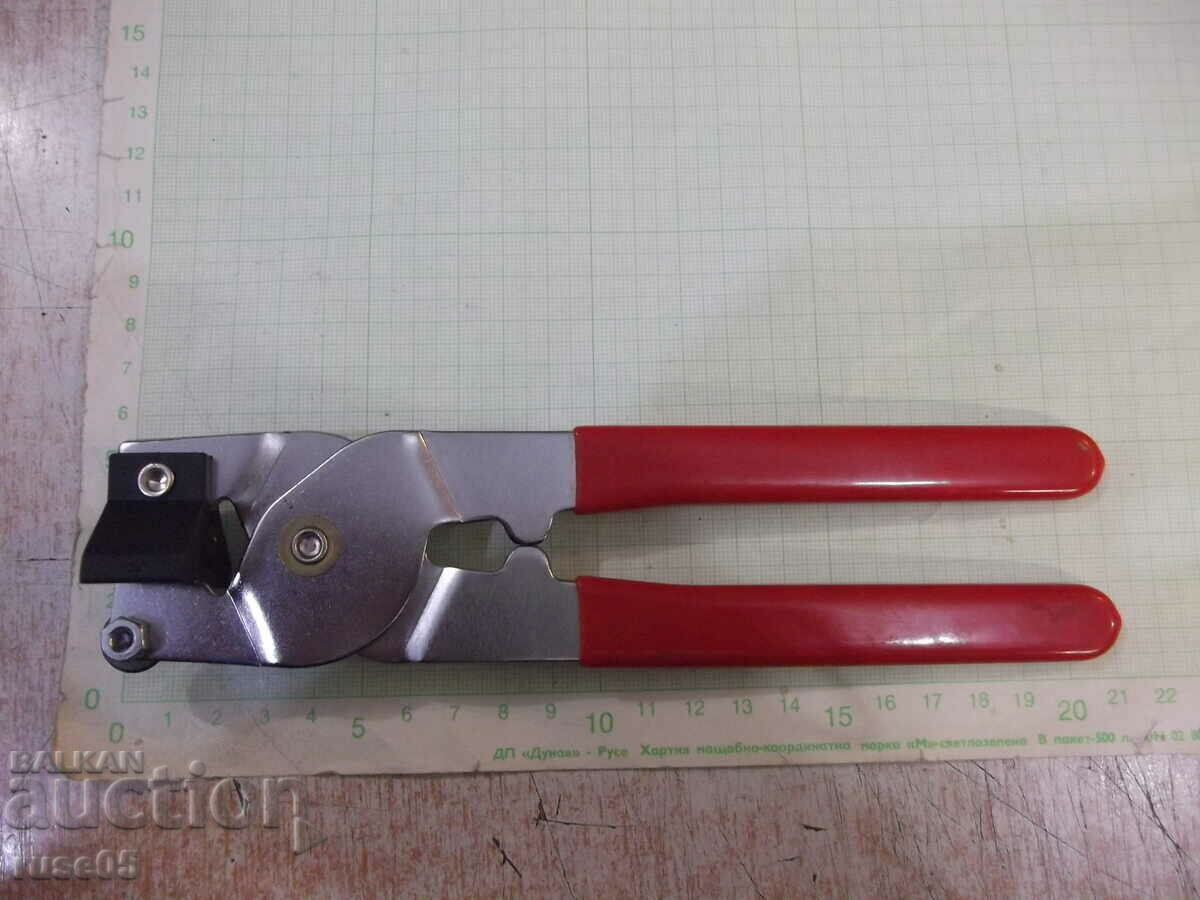Auction Pliers new for cutting and breaking ceramic and faience tiles Auction Pliers new for cutting and breaking ceramic and faience tiles