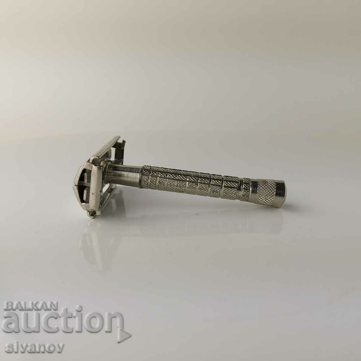 Παλιό βουλγαρικό ξυράφι TPK Bratski Trud #5581 με τιμή 9.99 BGN | € 5.11