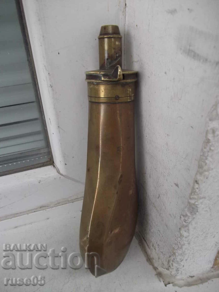 "G. & J.W.HAWKSLEY - SHEFFIELD" English gunpowder box with price 200.00 BGN | € 102.26 "G. & J.W.HAWKSLEY - SHEFFIELD" English gunpowder box with price 200.00 BGN | € 102.26