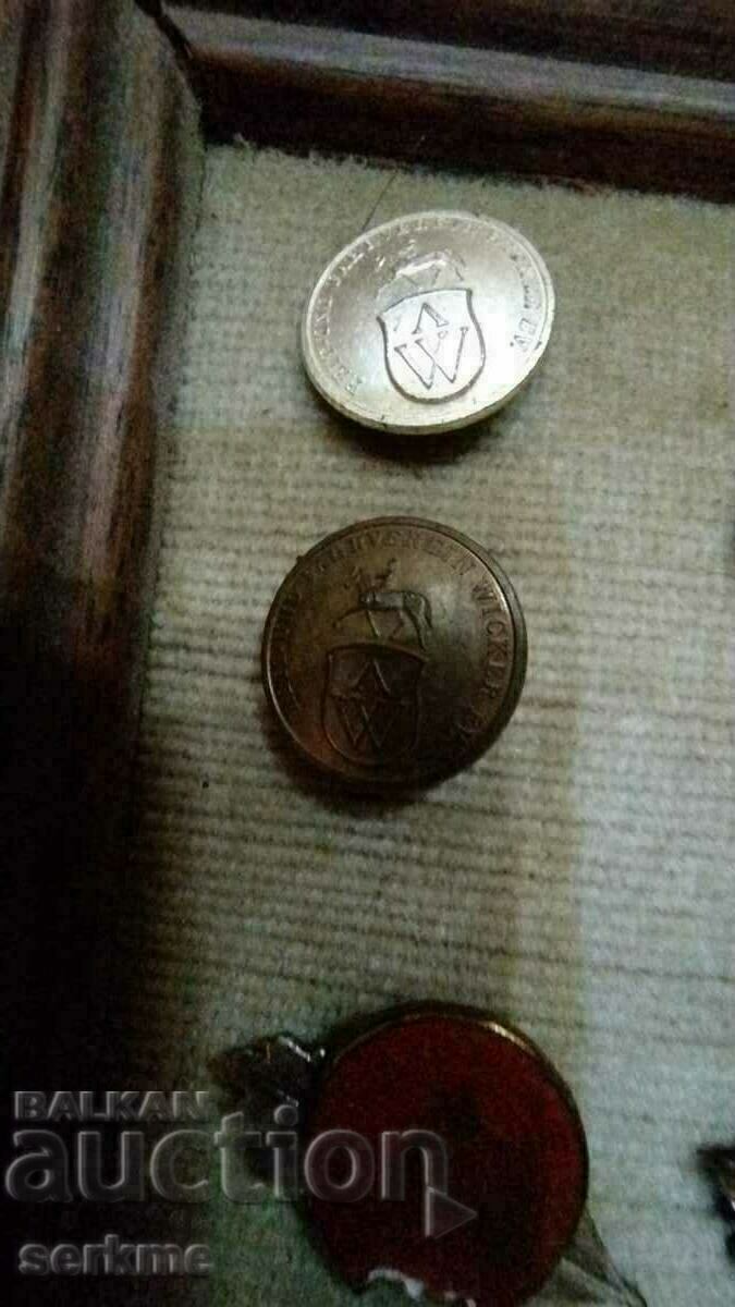 Lot of badges - 5 Lot of badges - 5