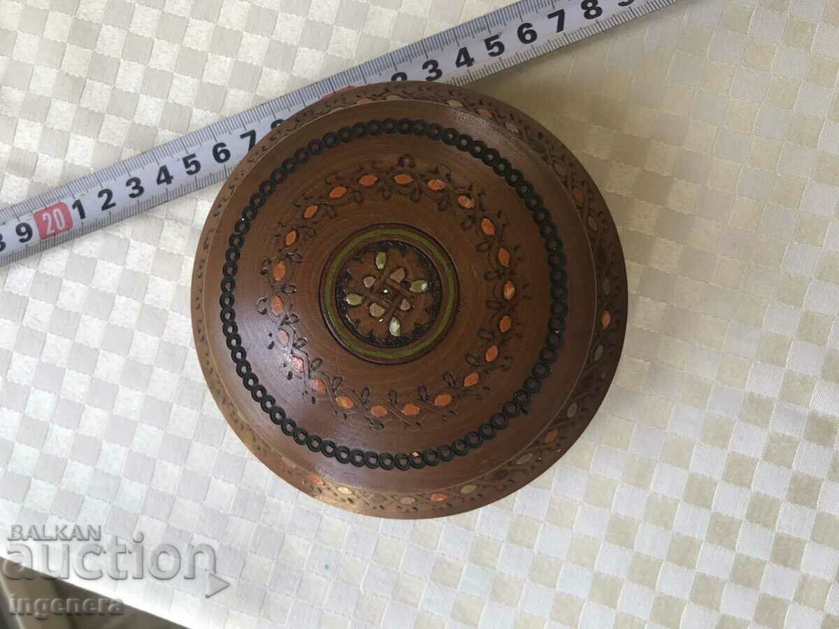 BOX WOOD PYROGRAPH DRAWING ANTIQUE FROM SOCA MOSTRA with price 48.00 BGN | € 24.54