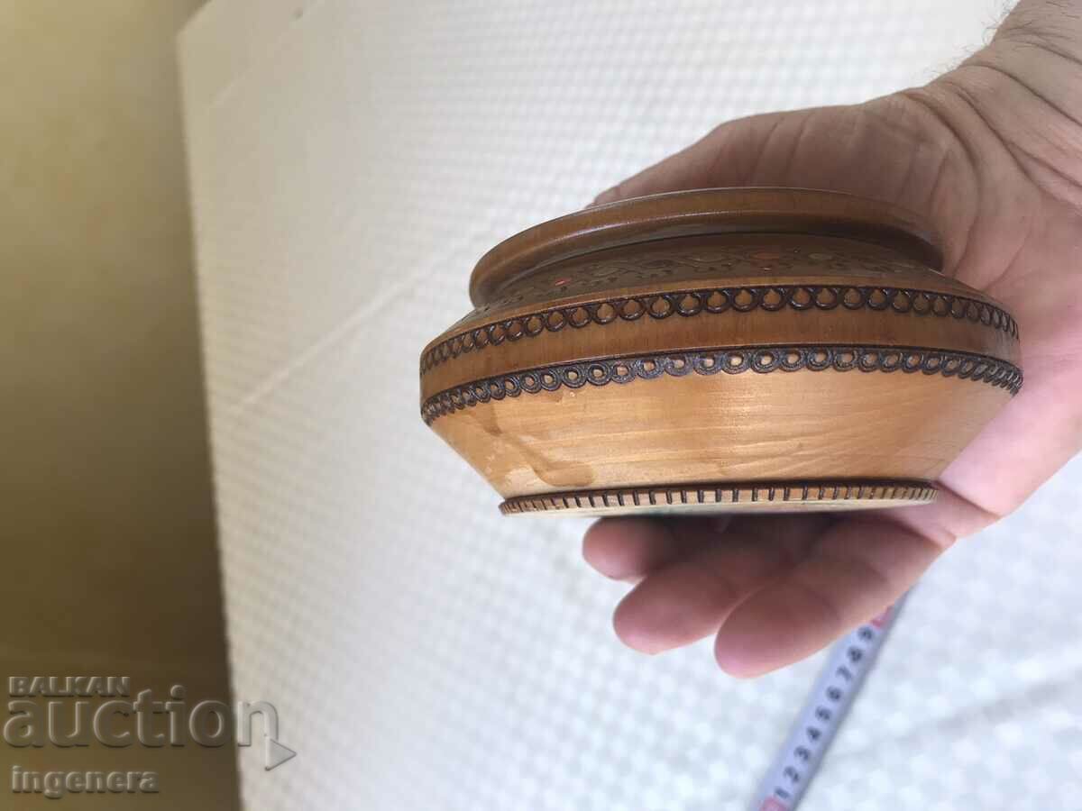 Delivery of BOX WOOD PYROGRAPH DRAWING ANTIQUE FROM SOCA MOSTRA