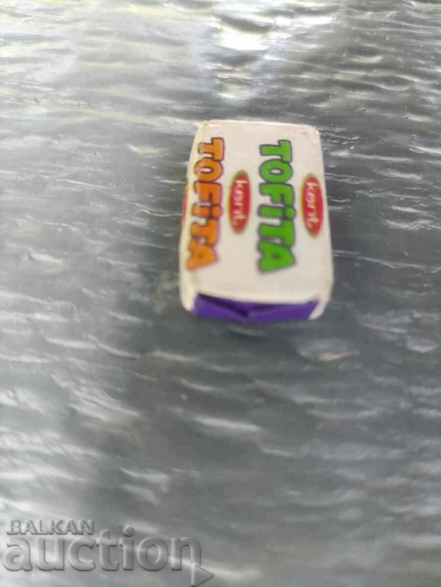 Tofita Kent chewing gum with price 300.00 BGN | € 153.39