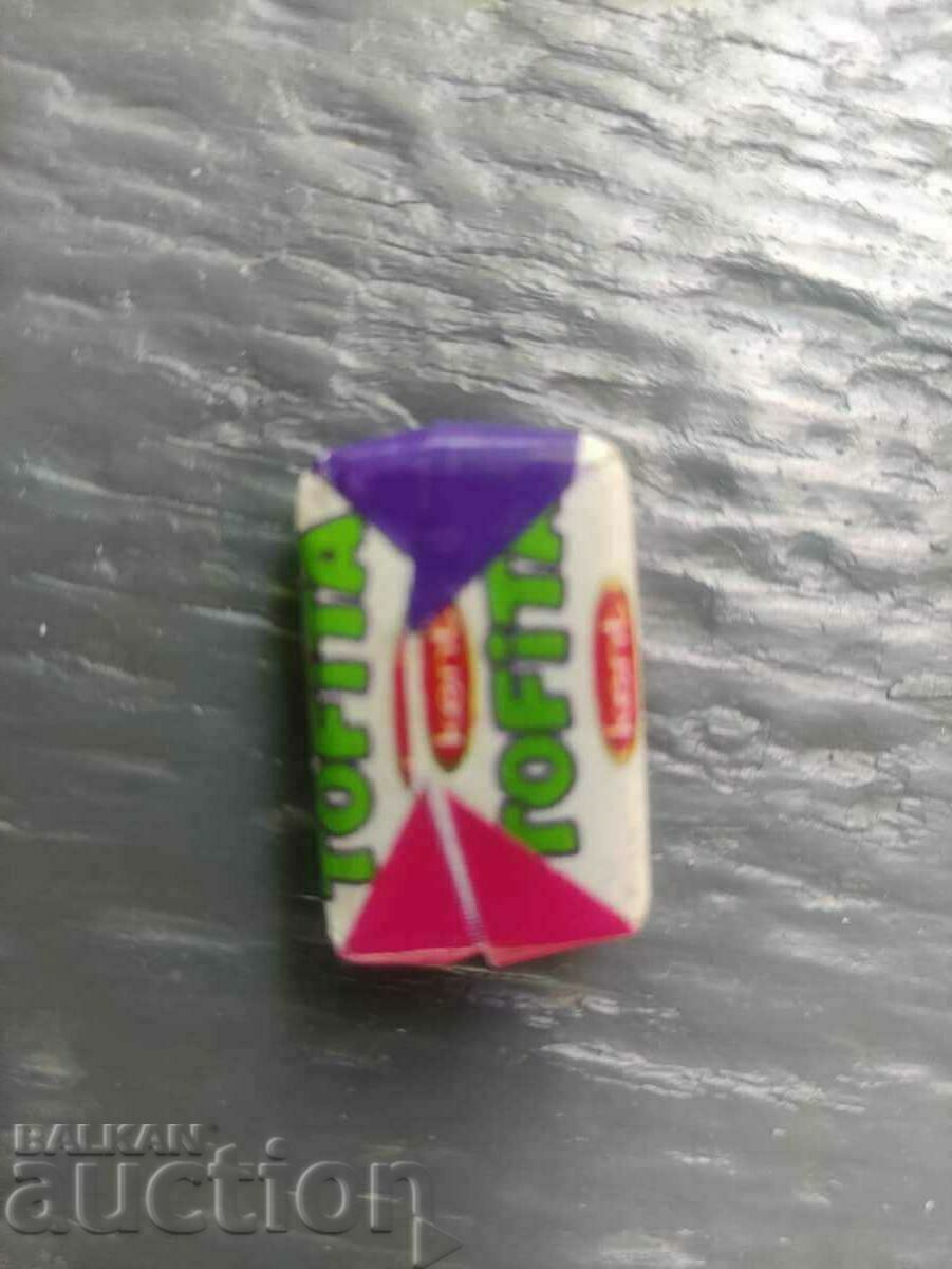 Delivery of Tofita Kent chewing gum