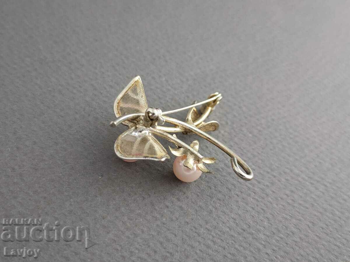 Delivery of Vintage Brooch *** Delivery of Vintage Brooch ***