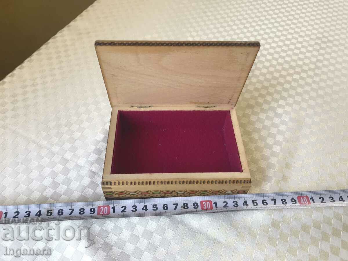 Auction  BOX WOOD PYROGRAPH DRAWING ANTIQUE FROM SOCA MOSTRA