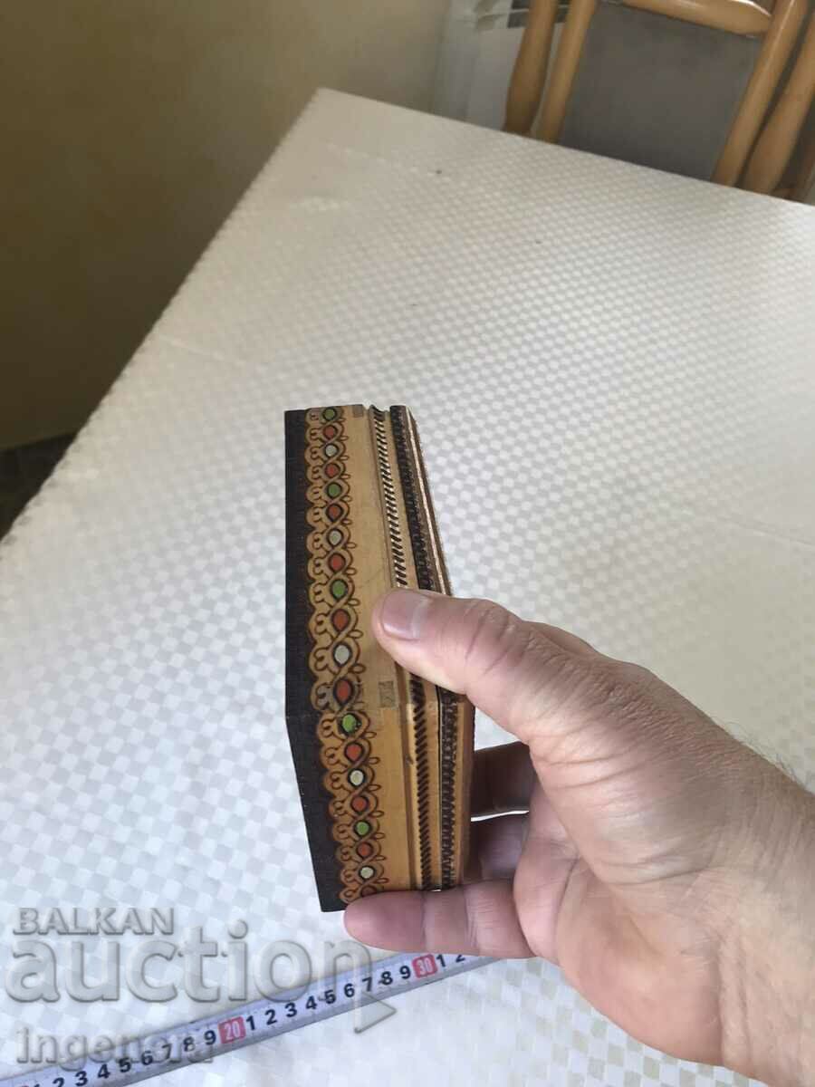 Delivery of BOX WOOD PYROGRAPH DRAWING ANTIQUE FROM SOCA MOSTRA