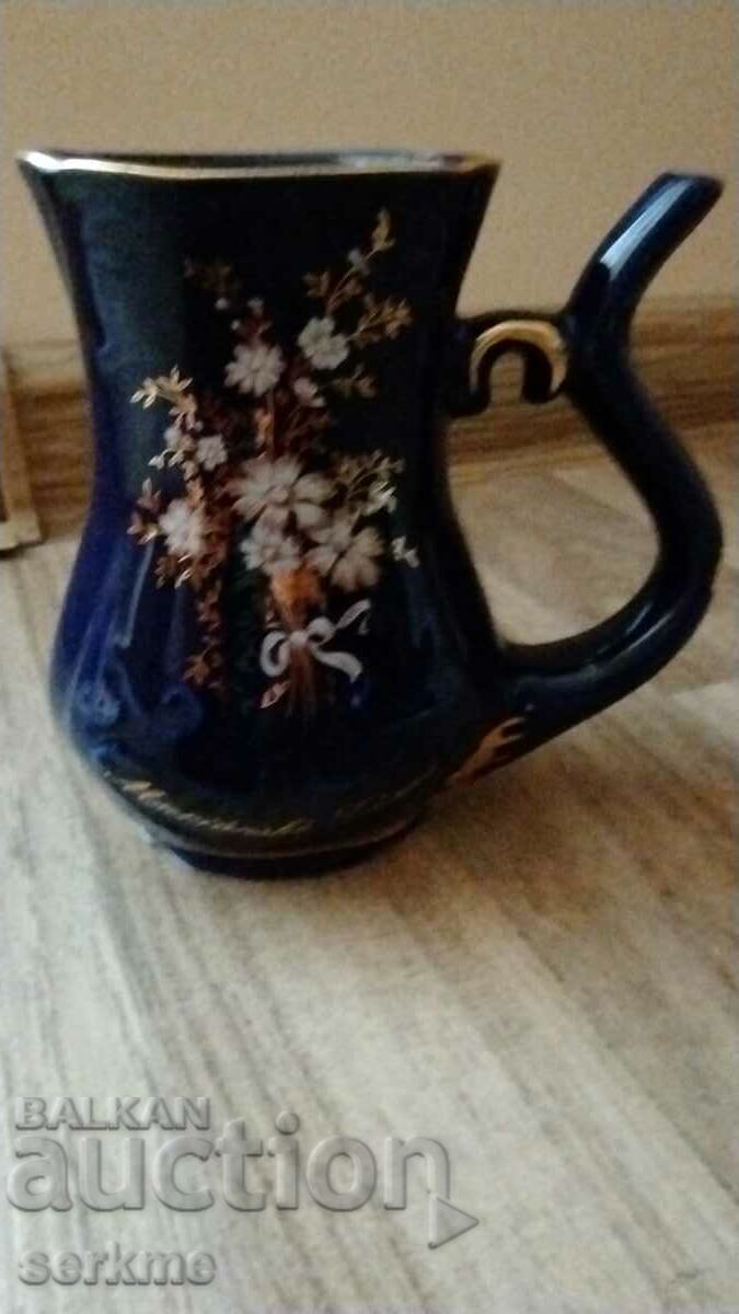 Licitație Vasă de porțelan Licitație Vasă de porțelan