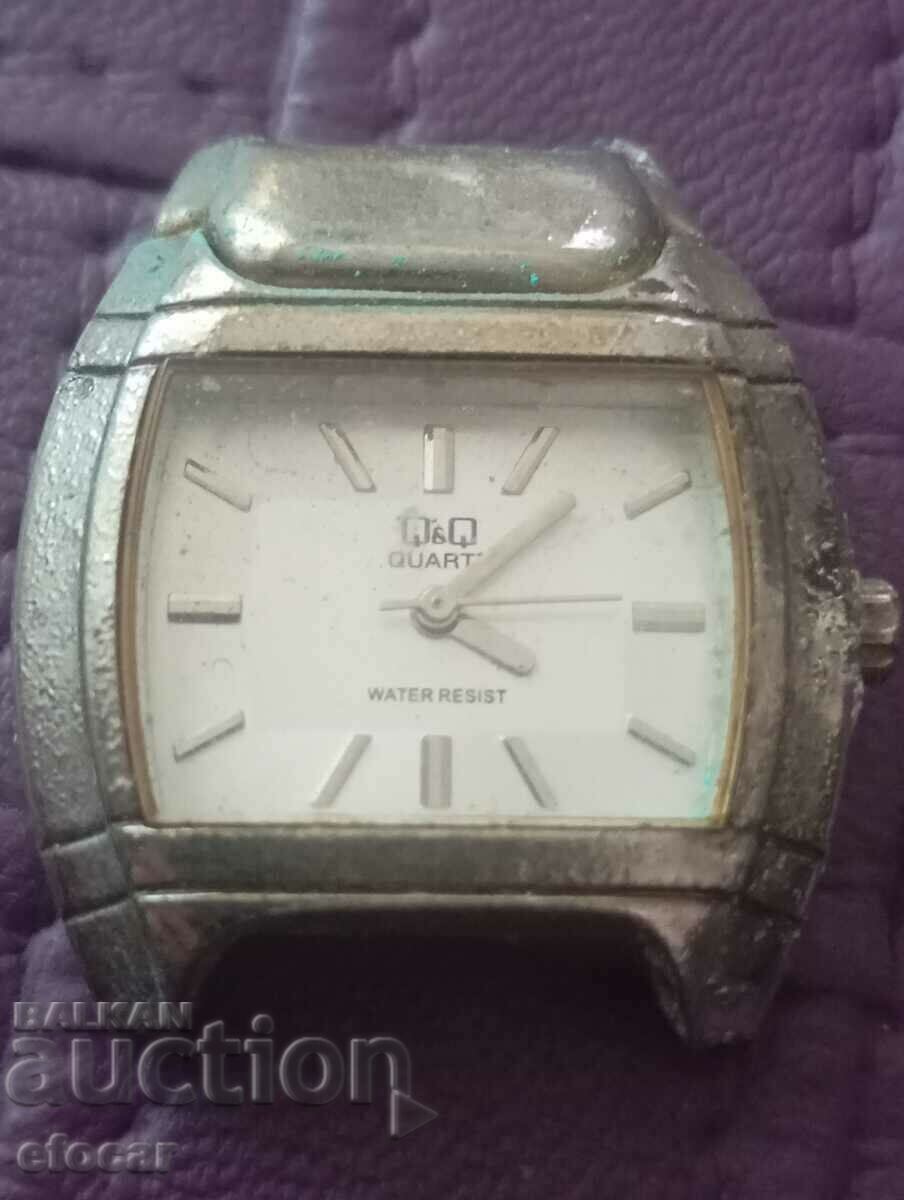 Γυναικείο ρολόι Q Q Γυναικείο ρολόι Q Q