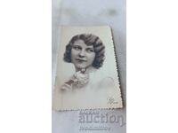 Пощенска картичка Търновда Младо момиче 1933