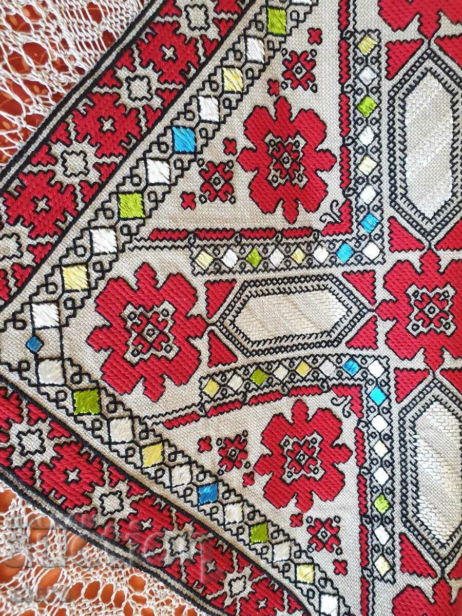 Richly embroidered check, cover - 7