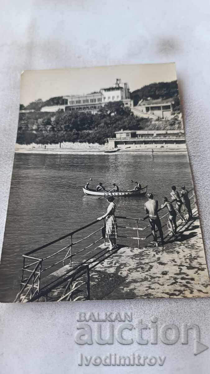 Пощенска картичка Бургас Морското казено 1960