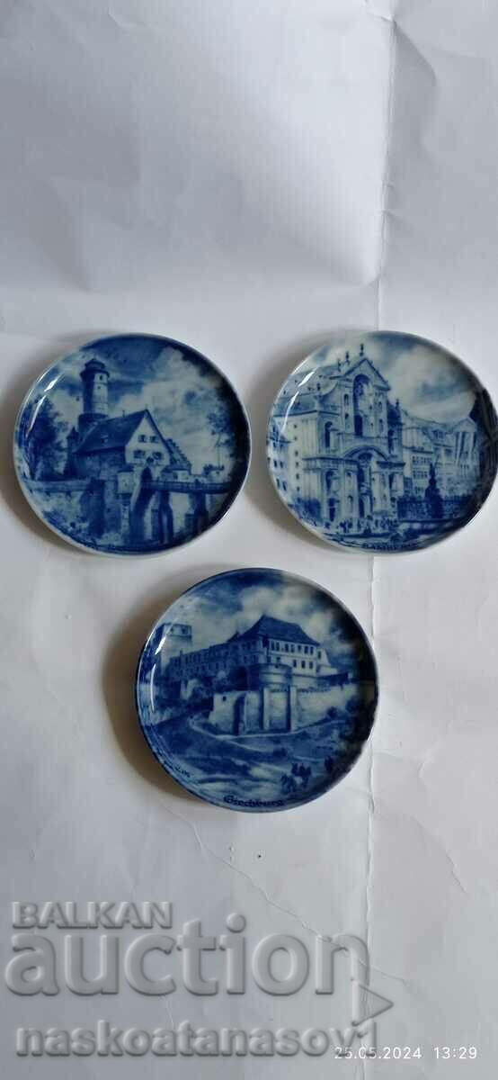 Porcelain collectible saucers - 5 Porcelain collectible saucers - 5