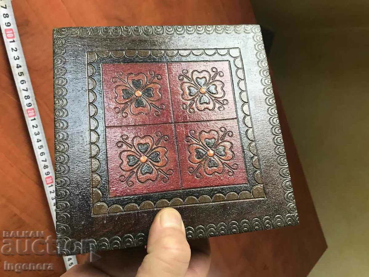 Auction BOX WOOD PYROGRAPH DRAWING ANTIQUE FROM SOCA MOSTRA Auction BOX WOOD PYROGRAPH DRAWING ANTIQUE FROM SOCA MOSTRA