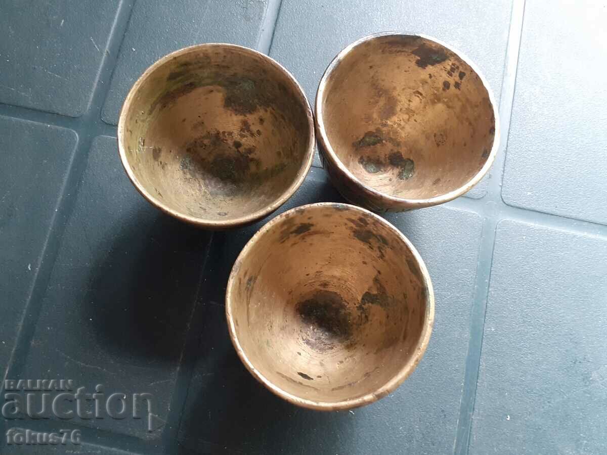 Delivery of Three old bronze vessels - vessel, bronze, brass