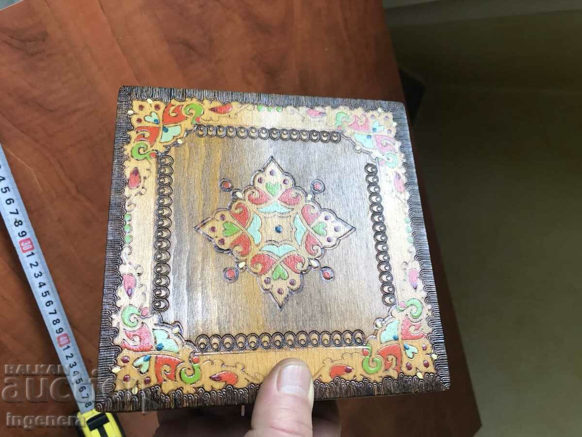 Delivery of BOX WOOD PYROGRAPH DRAWING ANTIQUE FROM SOCA MOSTRA Delivery of BOX WOOD PYROGRAPH DRAWING ANTIQUE FROM SOCA MOSTRA