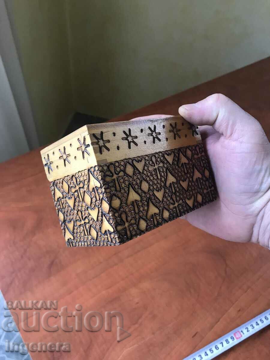 Auction  BOX WOOD PYROGRAPH DRAWING ANTIQUE FROM SOCA MOSTRA