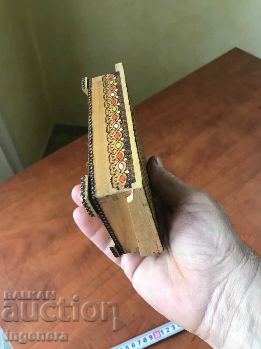 Delivery of BOX WOOD PYROGRAPH DRAWING ANTIQUE FROM SOCA MOSTRA Delivery of BOX WOOD PYROGRAPH DRAWING ANTIQUE FROM SOCA MOSTRA