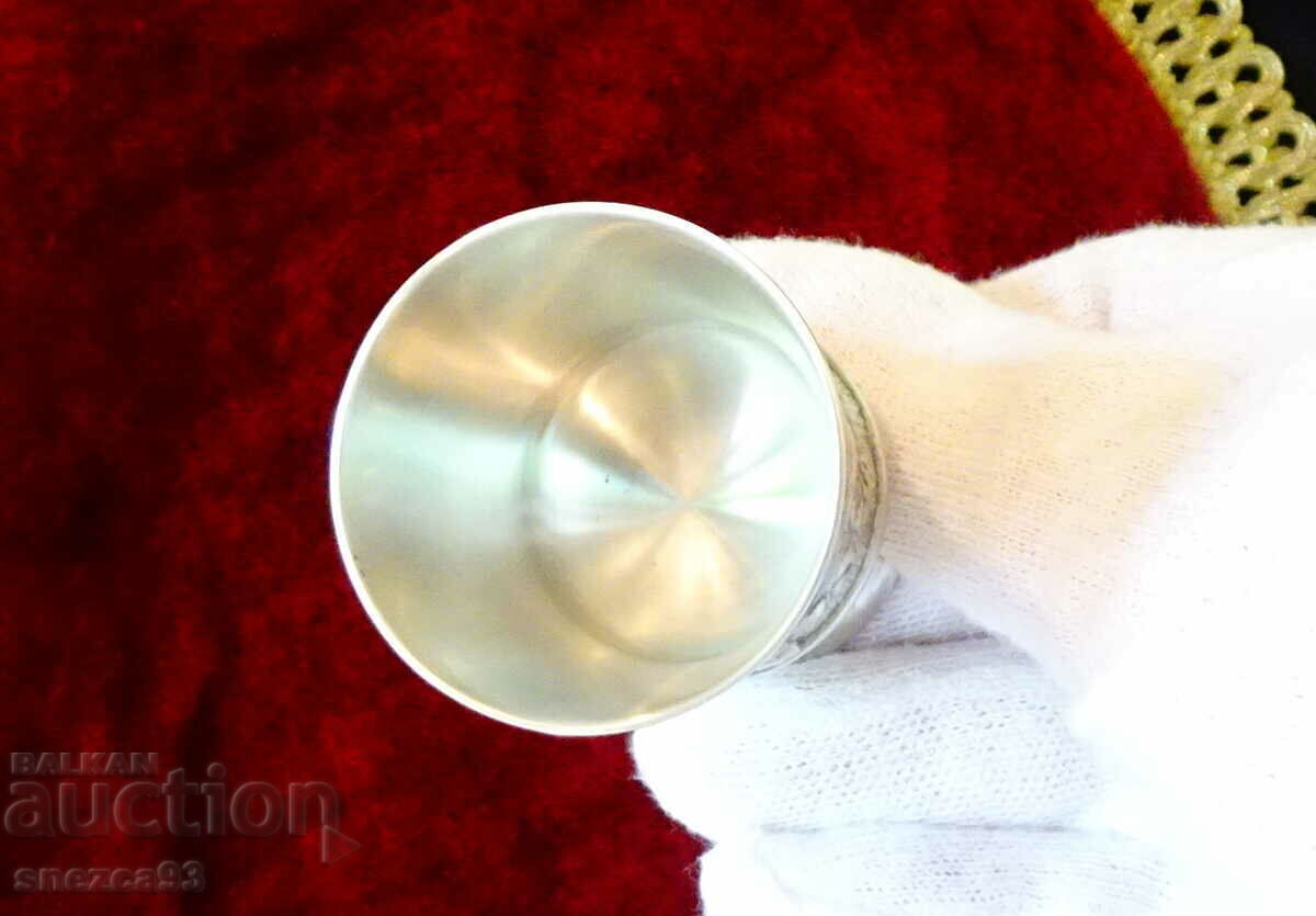 Pewter Bowl with Hunter, Gunsmith, Blacksmith - 6 Pewter Bowl with Hunter, Gunsmith, Blacksmith - 6