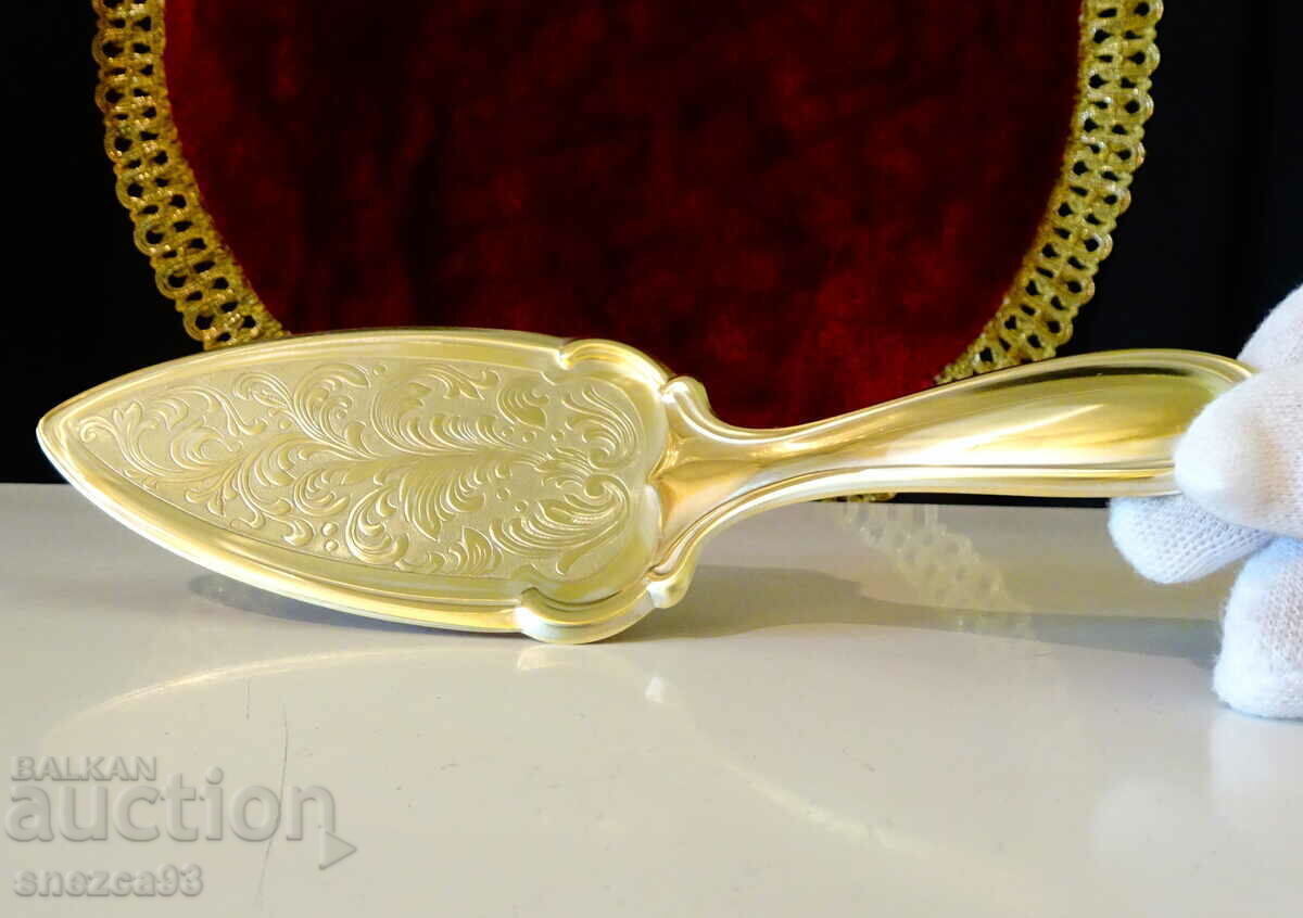 Бронзова шпатула,сладкарска лопатка,барок. Бронзова шпатула,сладкарска лопатка,барок.