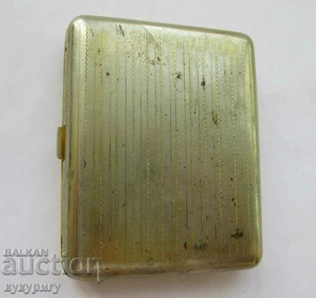 Old interesting little snuff box for cigarettes with price 75.00 BGN | € 38.35