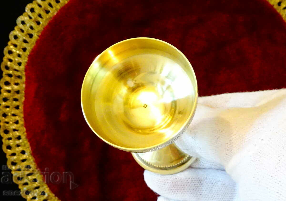 Bronze cup on a chair, dream. - 5 Bronze cup on a chair, dream. - 5