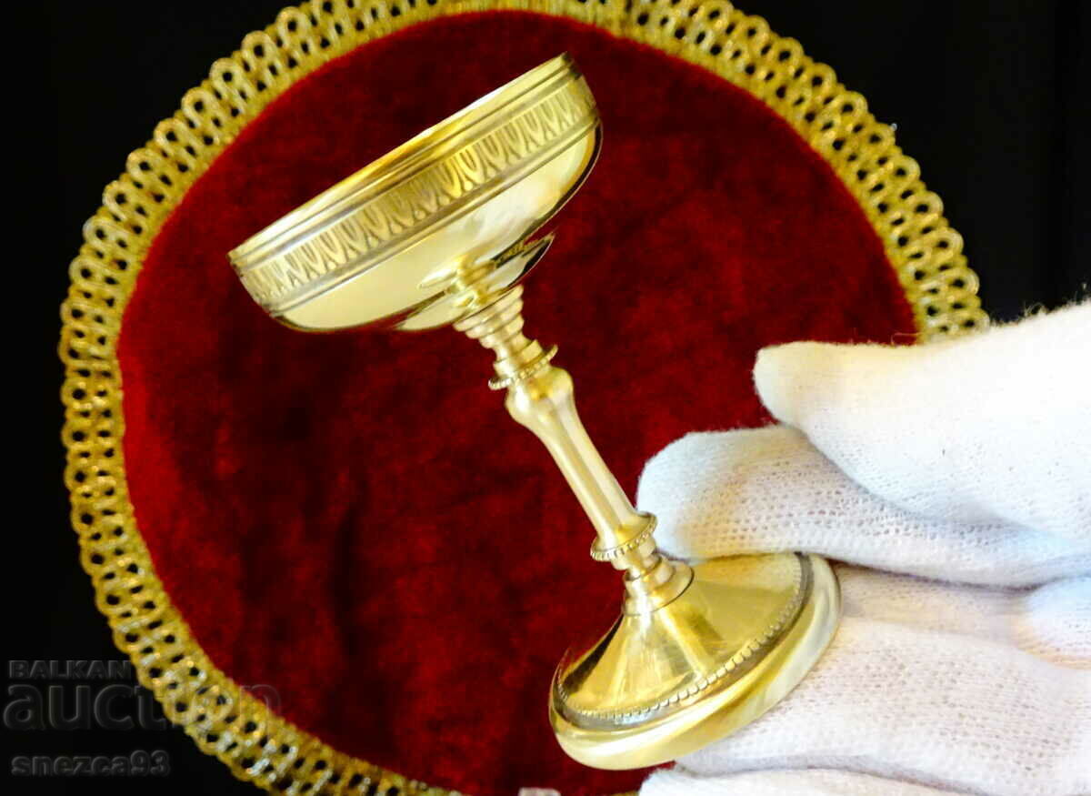 Bronze cup on a chair, dream. - 7 Bronze cup on a chair, dream. - 7