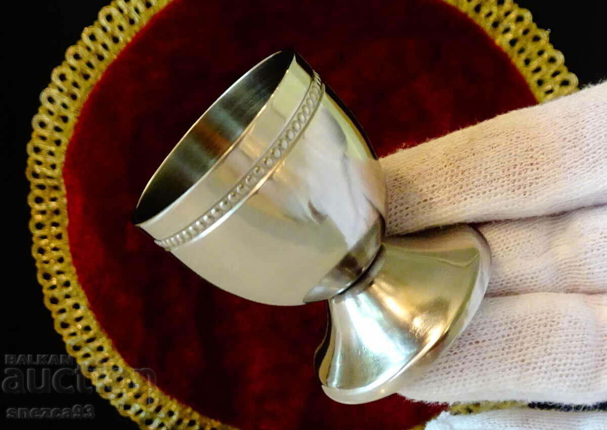 Brandy glass, cocktail shaker. with price 9.00 BGN | € 4.60 Brandy glass, cocktail shaker. with price 9.00 BGN | € 4.60